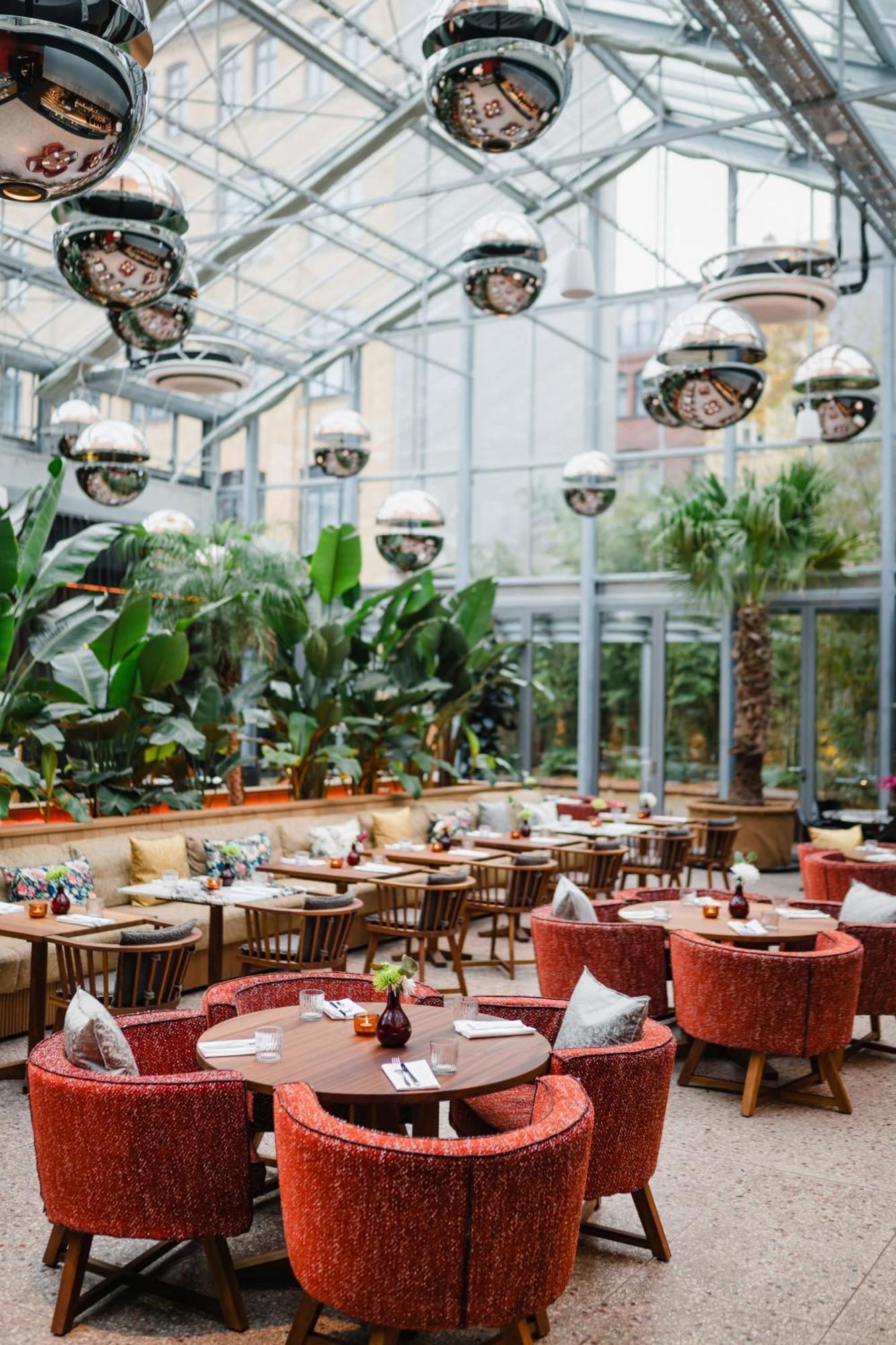 Hotel Sly Berlín Exterior foto Restaurant