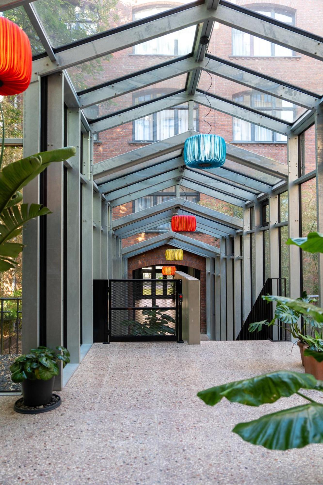 Hotel Sly Berlín Exterior foto The entrance to the house